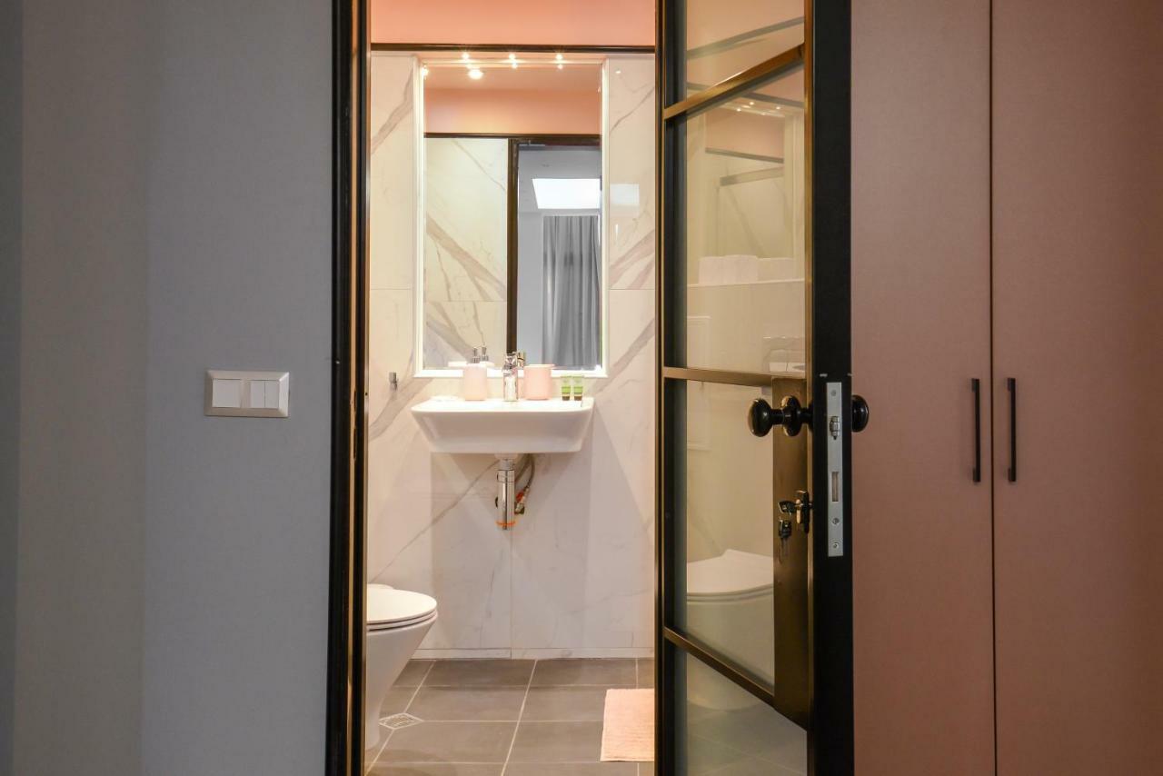 Rose One Bedroom Designer Apartment In City Centre By Flat Mаnager София Екстериор снимка